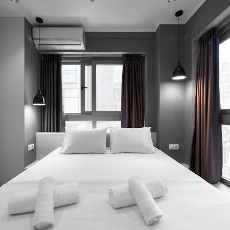 Westay Apartments, The Luxury Suites เทสซาโลนิกิ ภายนอก รูปภาพ