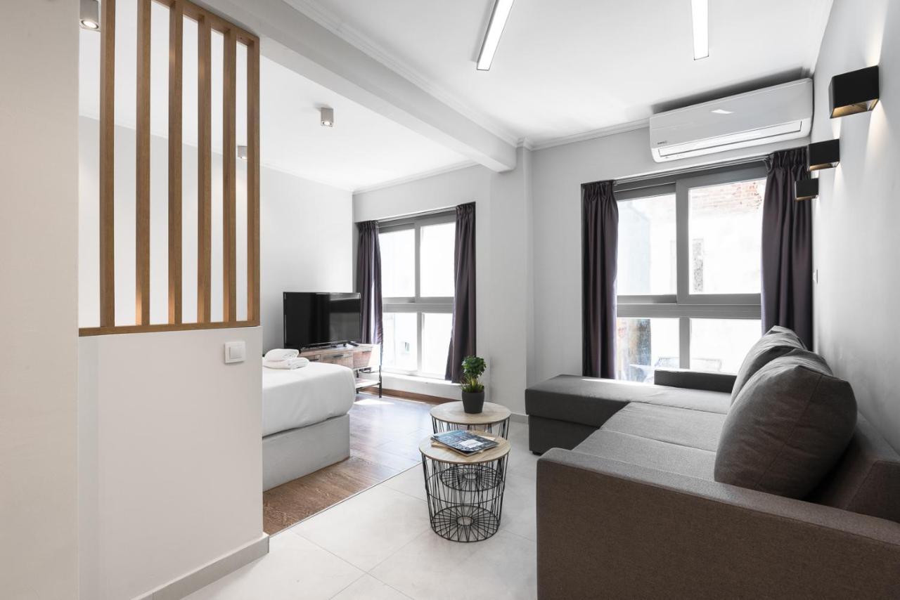 Westay Apartments, The Luxury Suites เทสซาโลนิกิ ภายนอก รูปภาพ