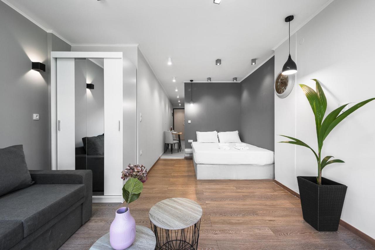 Westay Apartments, The Luxury Suites เทสซาโลนิกิ ภายนอก รูปภาพ